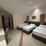 Restorant Halal Il Tramonto. Hotel Vorë