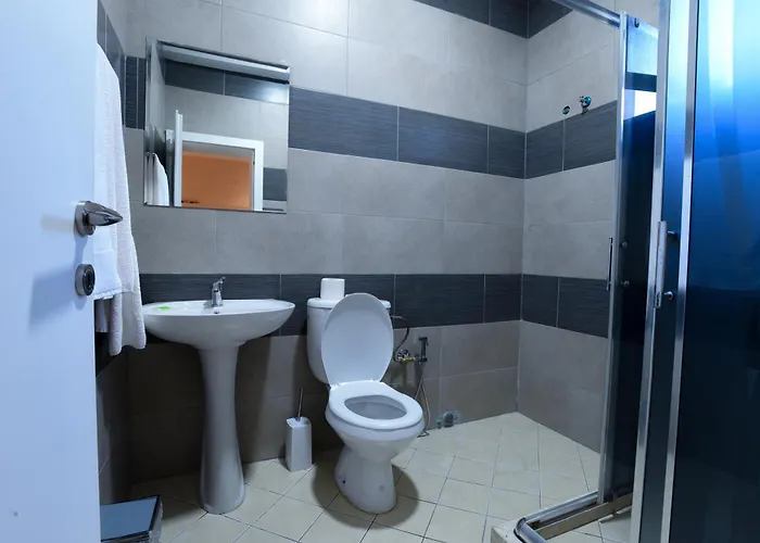 Restorant Halal Il Tramonto. מלון Vorë