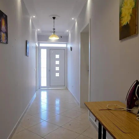 Restorant Halal Il Tramonto. 酒店 Vorë