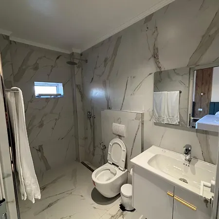 酒店 Restorant Halal Il Tramonto. Vorë