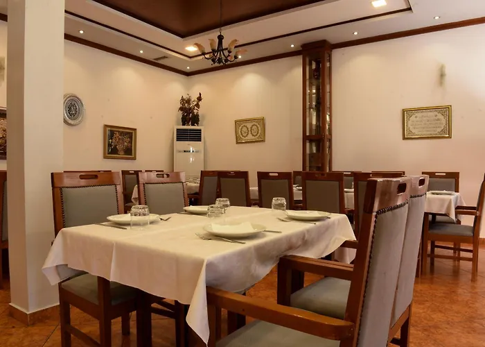 Restorant Halal Il Tramonto. 호텔 4*