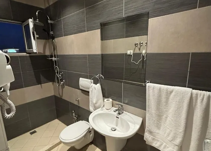 호텔 Restorant Halal Il Tramonto. Vorë